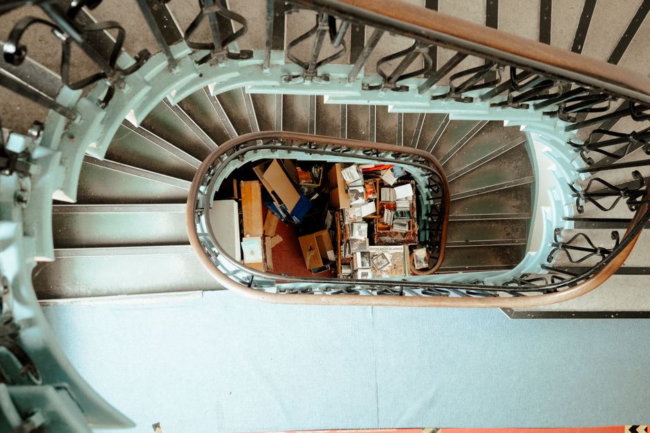 monte-escalier à Bierne